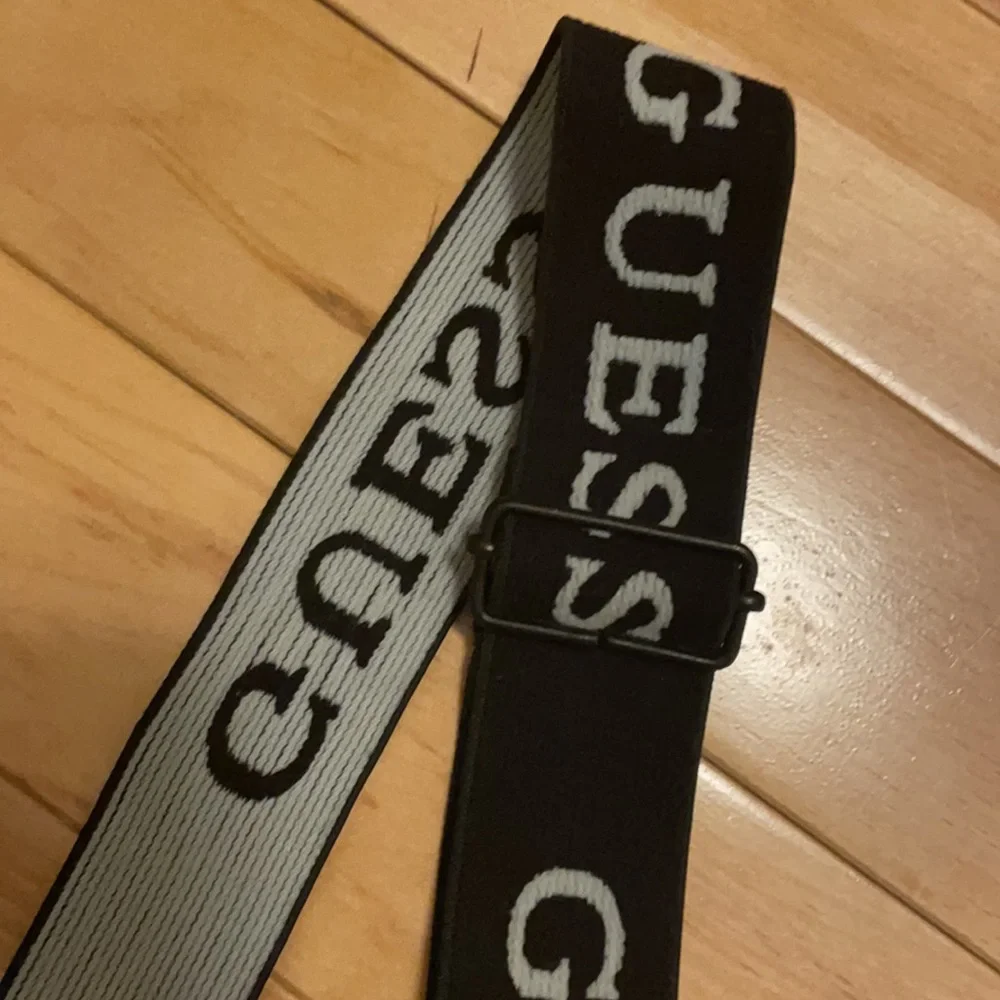 vintage retro style 80s or 90s look bombshell head turne - Picture 2 of 7